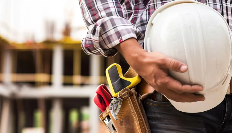 Javier Milei y el empleo privado: las 2 provincias que crecieron en plena caída