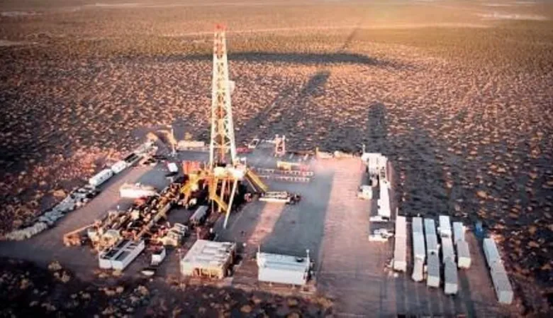 Caputo estira el RIGI y busca sumar a grandes petroleras
