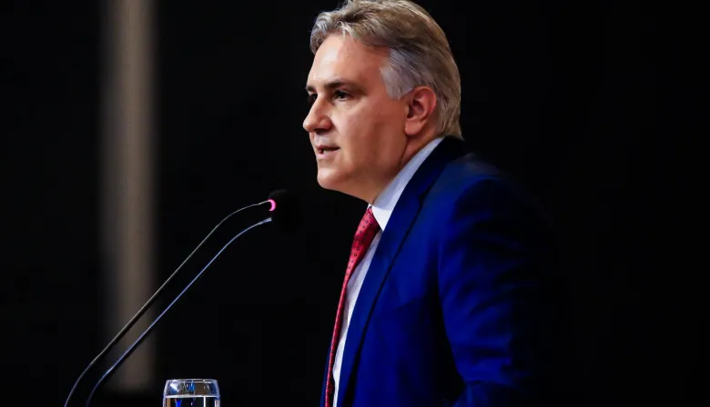 Banco de Córdoba bajo la lupa: la oposición apura a Llaryora por el cierre de sucursales