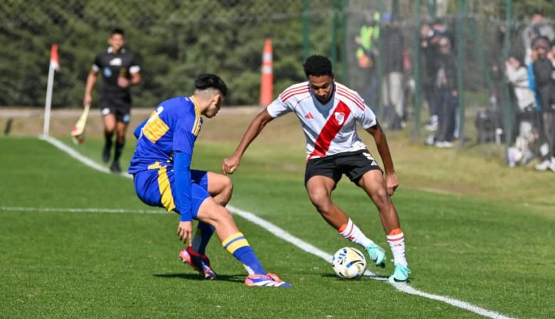 La joya nigeriana de River: quién es Jonathan Spiff y por qué ilusiona