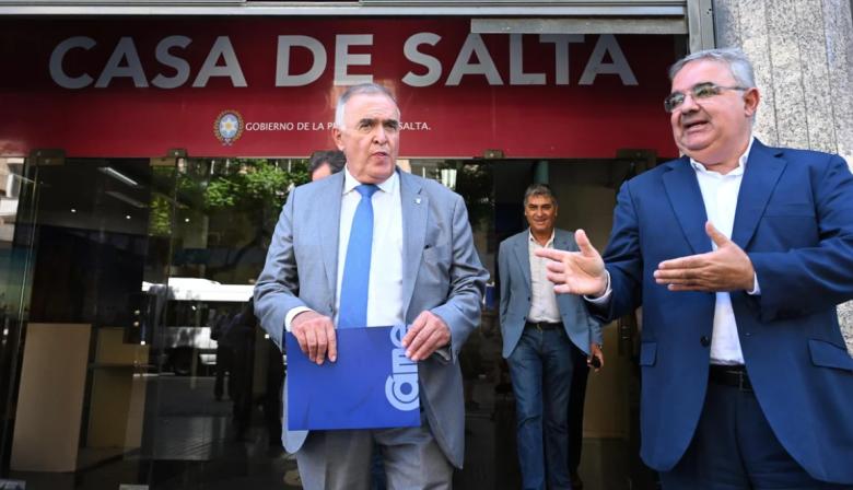 Reparto de fondos y poder: el movimiento silencioso de siete gobernadores