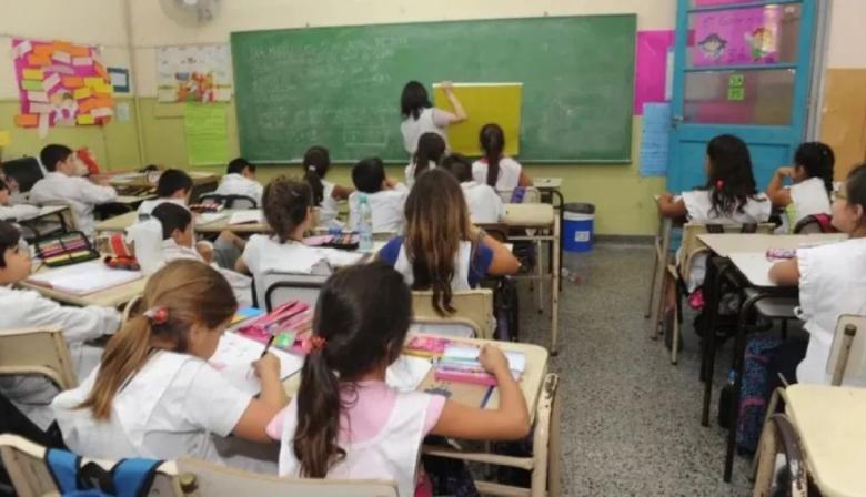 Argentinos por la Educación alerta por 7 provincias que no llegan a las 760 horas de clases