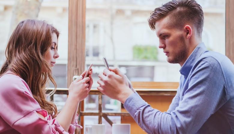 Es la comunicación, cobarde