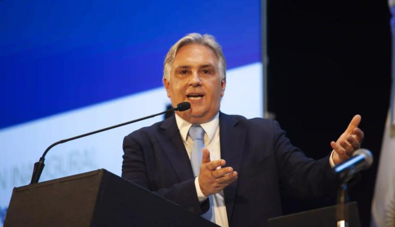 Piden anular la deuda de USD 800 millones de Llaryora: qué puede pasar en Córdoba