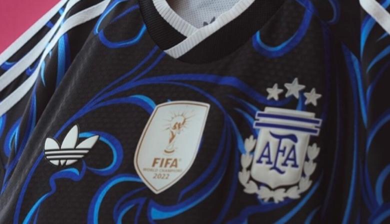 La Selección presentó su camiseta alternativa para el Mundial 2026
