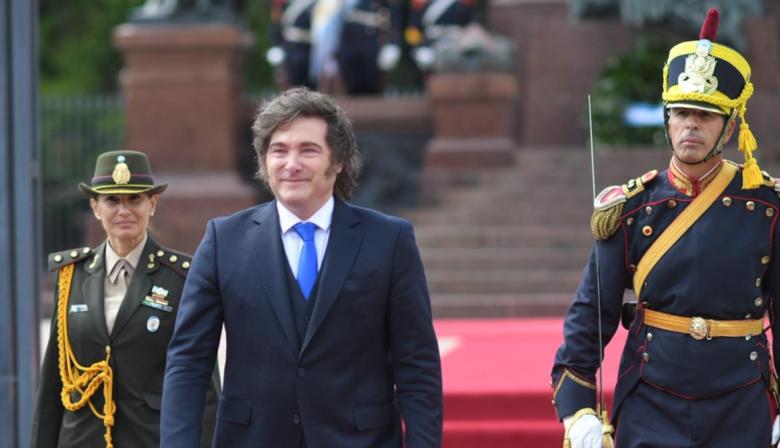 Milei invoca a San Martín antes del Congreso y anticipa un giro en su discurso