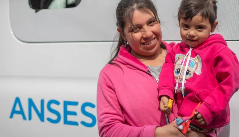 AUH, controles médicos y vacunación al día: el cambio clave que oficializó ANSES