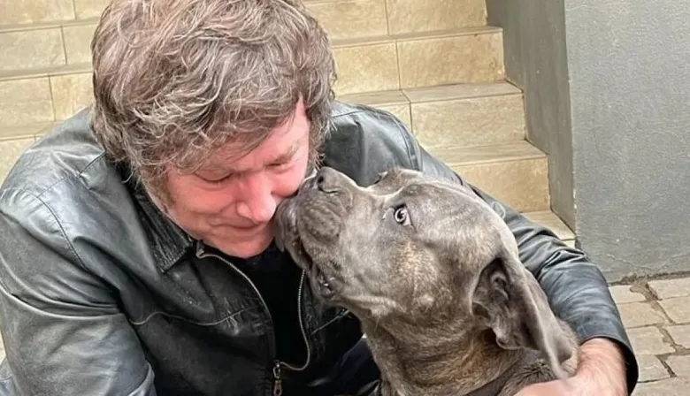 Murió uno de los perros de Javier Milei