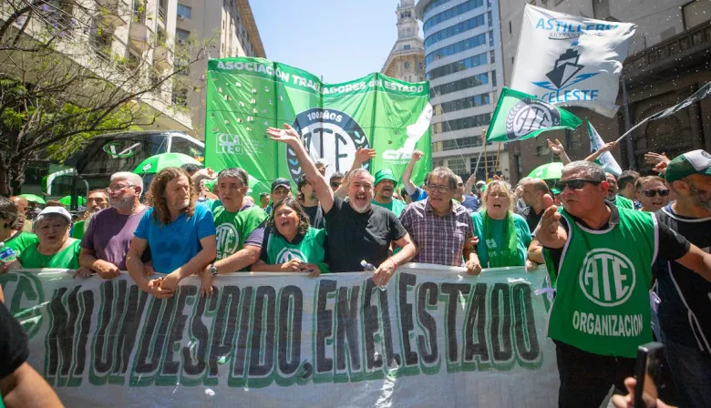 UPCN aceptó y ATE rechazó: así será la suba para estatales de Nación con bono de $40.000