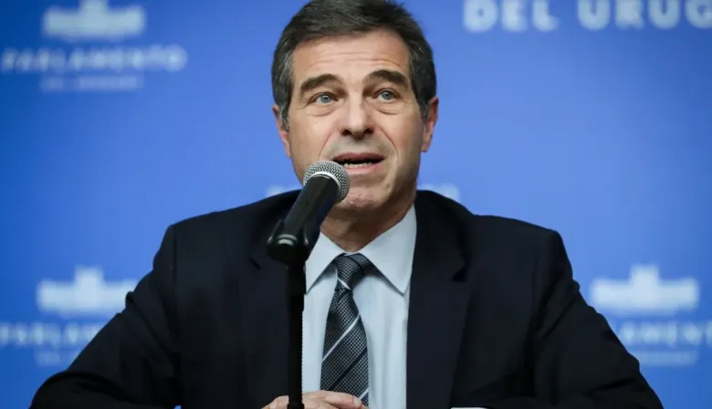 Luis Caputo incorpora al ex canciller uruguayo Ernesto Talvi como asesor