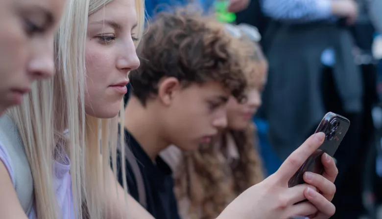 Indonesia exige a TikTok y YouTube limitar cuentas para menores: qué implica