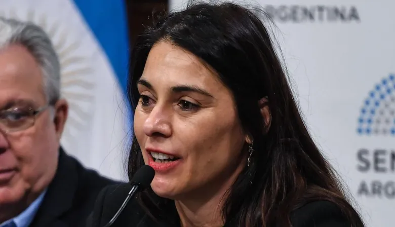 De París a Canadá: por qué Milei cambió el ‘premio’ a Crexell por votar la Ley Bases