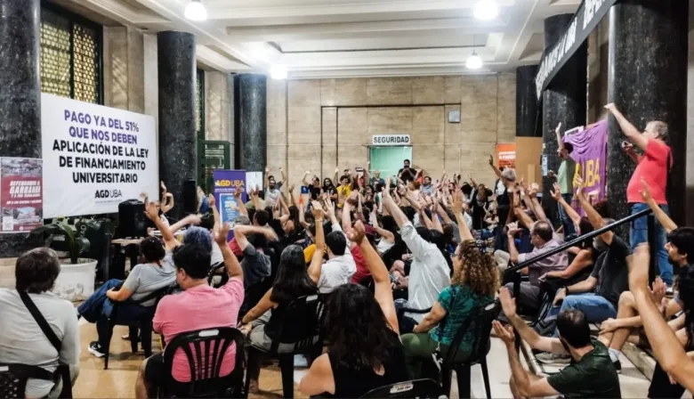 Comienza el paro nacional universitario y docentes de la UBA extreman la huelga