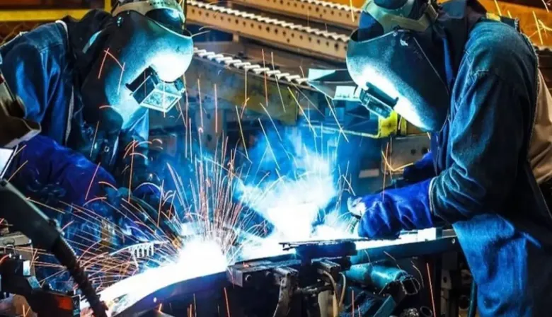 Cayó más de 10% en febrero y no logra repuntar: qué pasa con la “madre de las industrias”