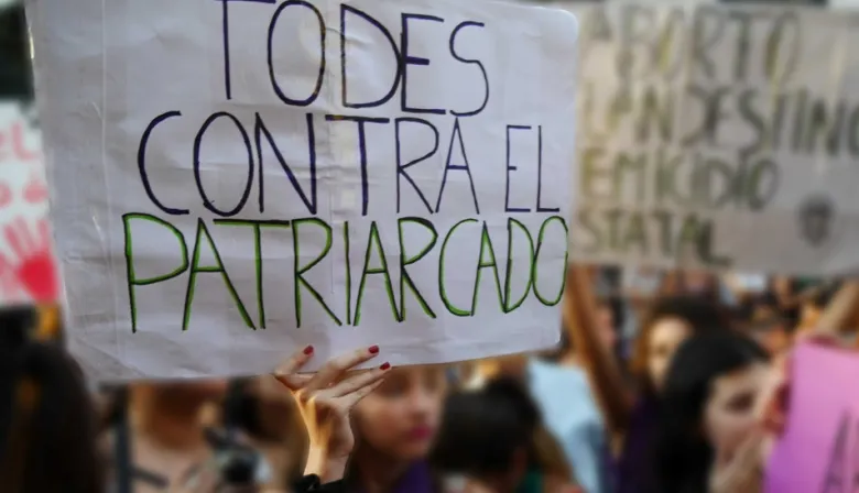 Santa Fe: diputado de Granata va por sanciones en escuelas por la "x", "e" y "@"