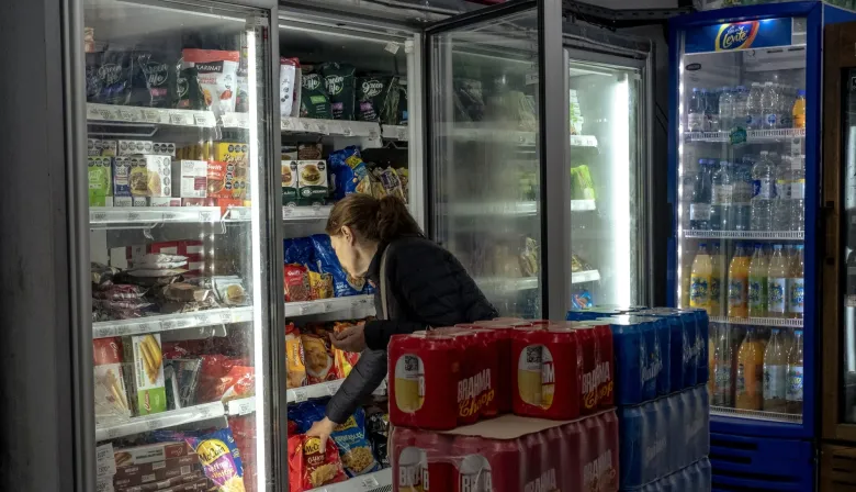 Tentaciones en supermercados: qué busca prohibir y sancionar un diputado en PBA