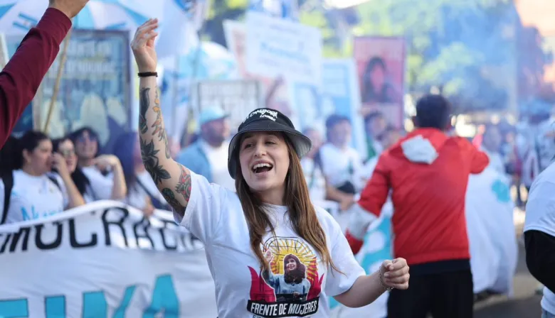 Milei y lo que dejó el 24 de marzo: 4 claves detrás de la Plaza de Mayo llena