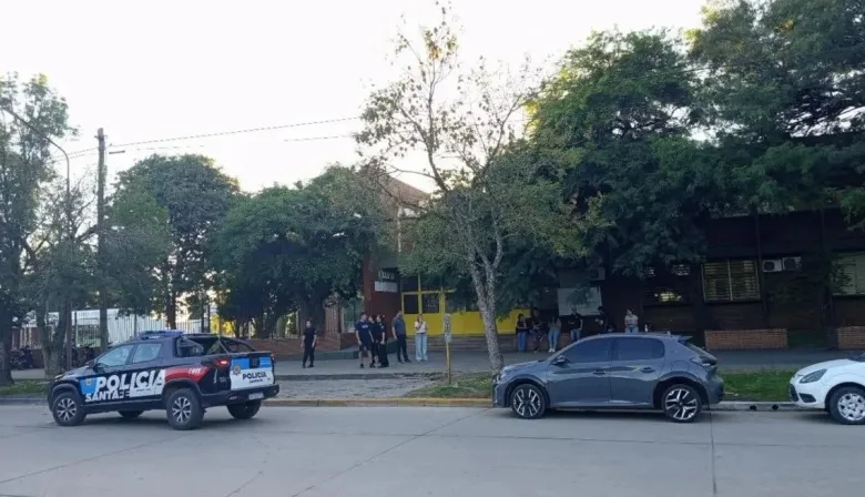 Horror: un alumno ingresó armado a una escuela y mató a un compañero