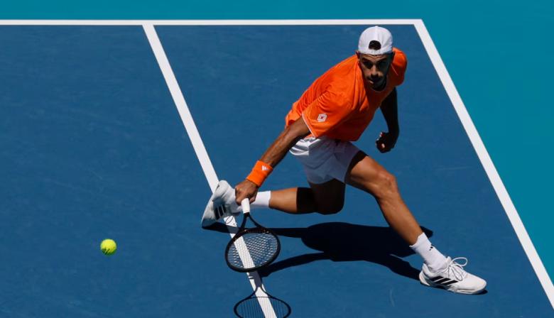 Cerúndolo venció a Humbert y está entre los 8 mejores del Miami Open