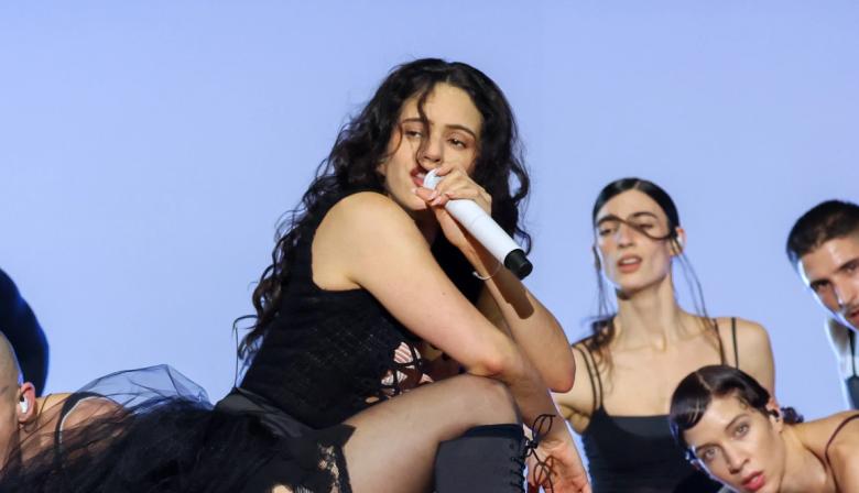 Unipol Forum: Rosalía detuvo su show y reveló un problema de salud