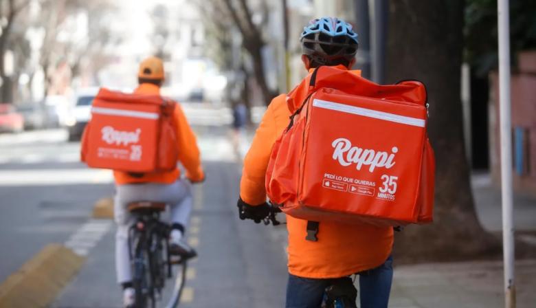 Kicillof quiere una ley para trabajadores de Rappi, PedidosYa y Uber en PBA: qué cambia