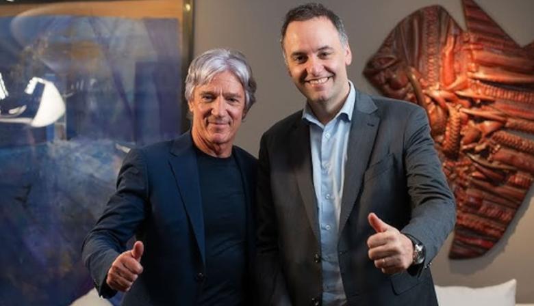 Llamados en vivo y pagos en efectivo: el testimonio que complica a Adorni