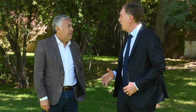 Leyes de Milei y obras en Mendoza: qué negociaron Santilli y Cornnejo