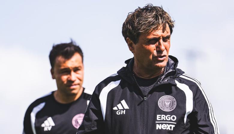 De la pobreza en Retiro a dirigir a Lionel Messi: la historia de Guillermo Hoyos