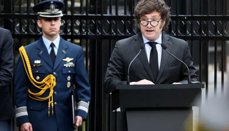 Milei y el homenaje por Malvinas: quiénes estarán en la Plaza San Martín