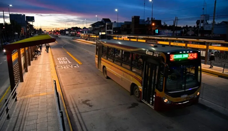 Transporte, obras o cultura: Kicillof les dio tres opciones a los intendentes