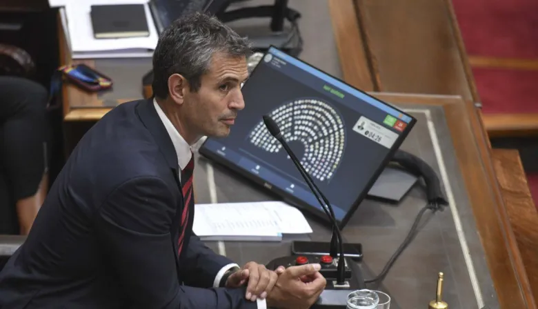 Bronca de trabajadores en Diputados: denuncian que Menem favorece a la “casta”