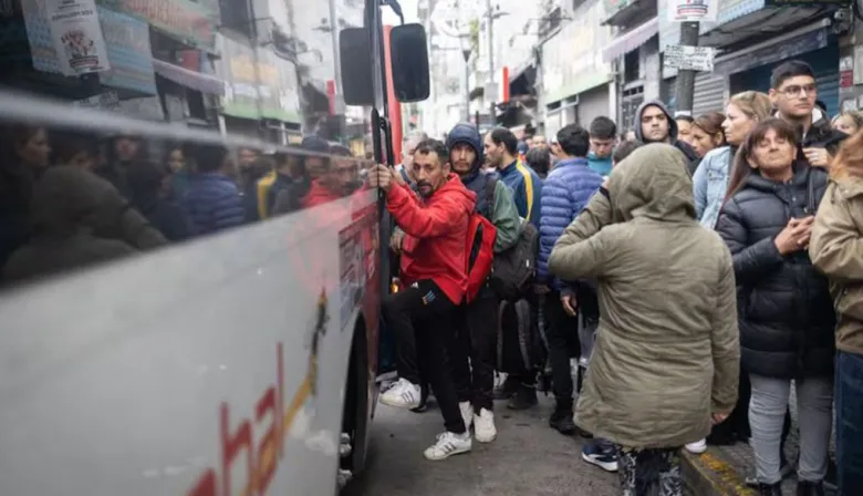 Climas: del festejo de Milei por la Ley de Glaciares a la calentura por los colectivos