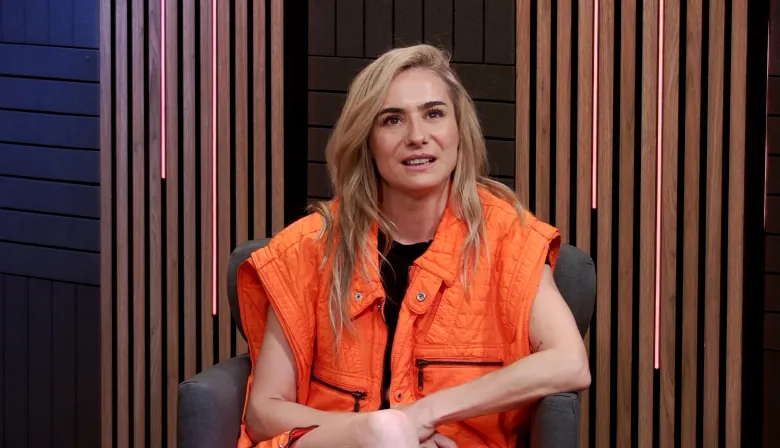 Nancy Gay: “El teatro es mi aire y el humor, una forma de sobrevivir”