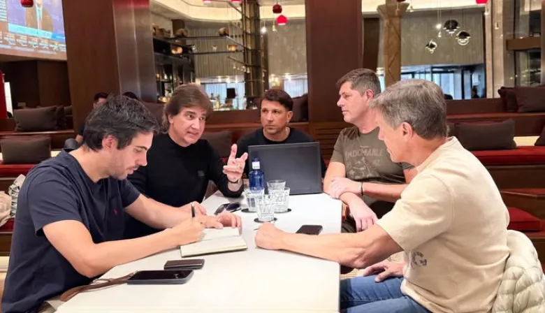 Dante Gebel y la pulseada por el voto outsider que hoy mira Javier Milei