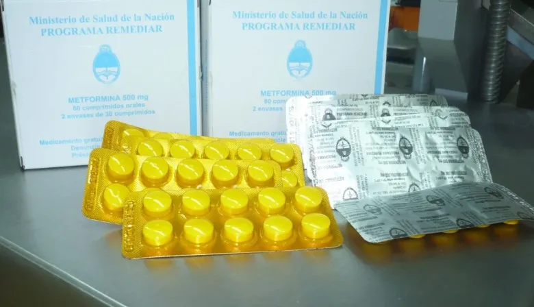 Medicamentos esenciales: alerta por el Remediar y 7 pedidos en Diputados