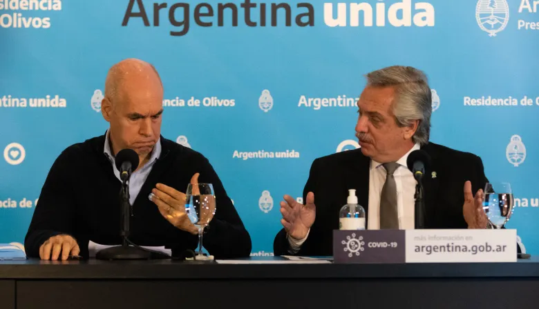 Covid, clases y "tsunami": a 5 años de Alberto y Kicillof contra Larreta
