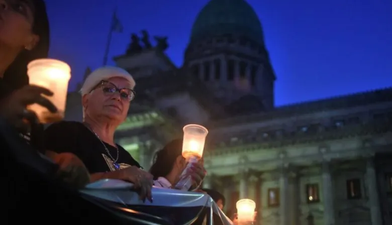 Macri, tarifas, veto y quiebre político: a 8 años de la Marcha de las Velas