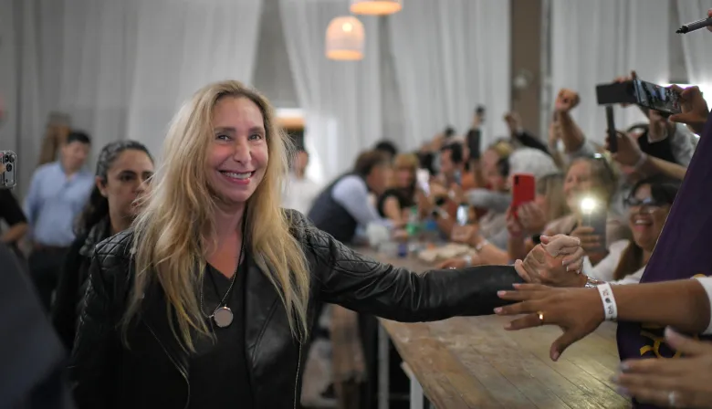 Karina arma la provincia