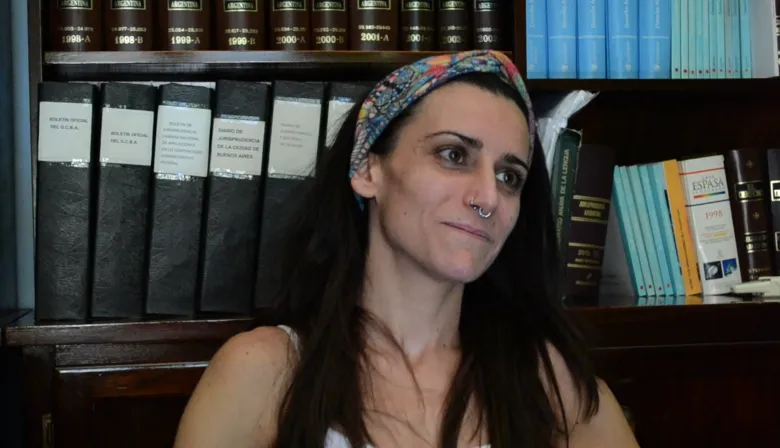 Un homenaje a nado en el Río de la Plata que busca reparar una herida histórica