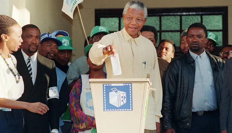 Mandela lideró las elecciones históricas que enterraron el apartheid