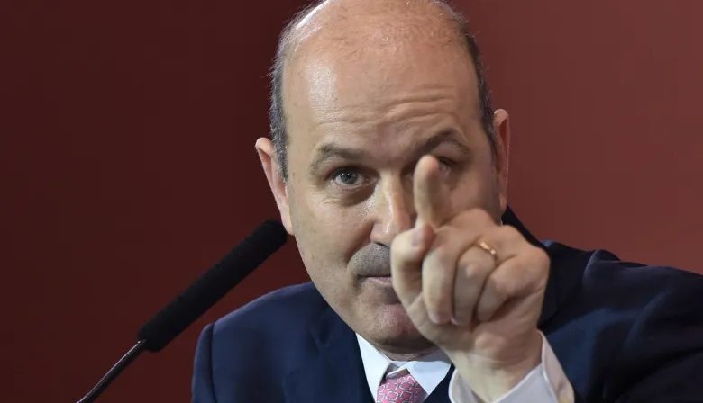 Federico Sturzenegger apuntó al SMN y habló de una reducción del 85% del personal