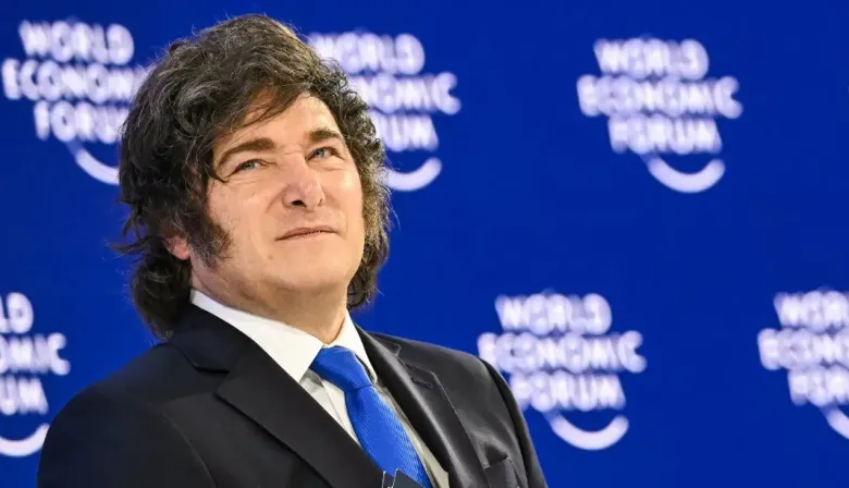 Milei cierra abril con agenda política y respaldo a Adorni en el Congreso