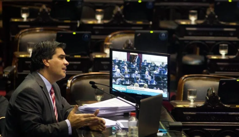 Adorni en Diputados: uno por uno, los jefes de Gabinete "cumplidores" desde 2003