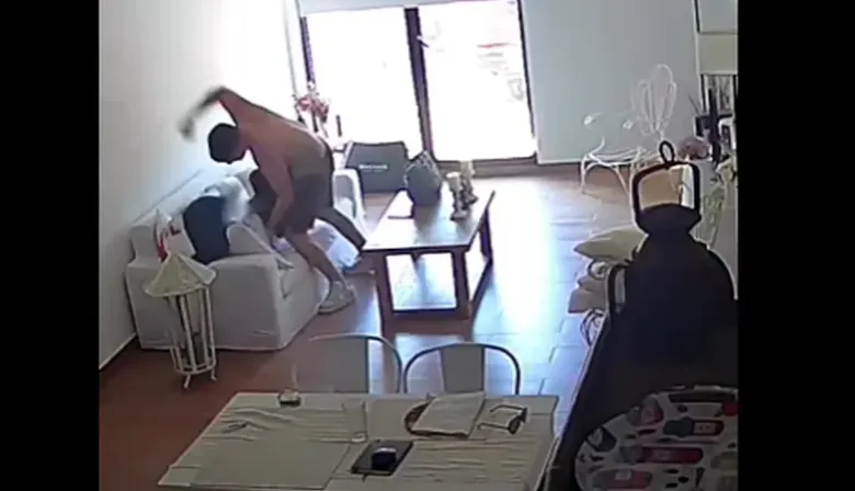 “Me cansé de que nadie me escuche”: una joven difundió los videos de las golpizas que le dio su ex