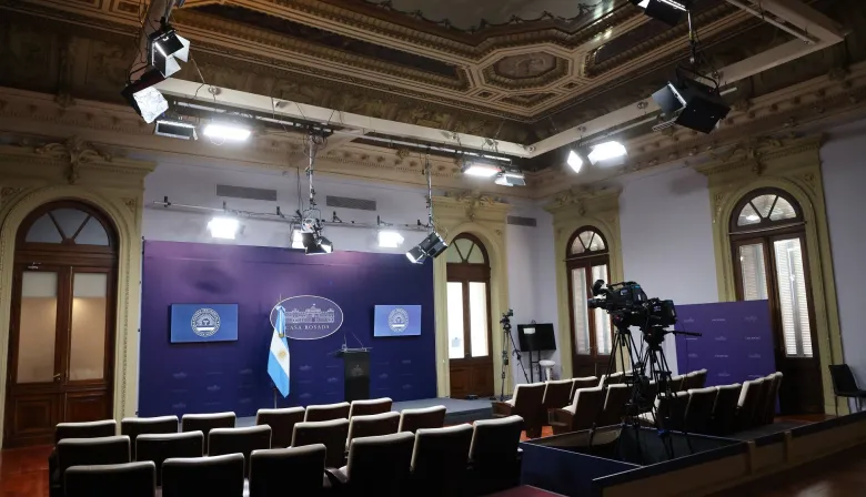 Una semana sin periodistas acreditados: crece la tensión en el Gobierno y los medios