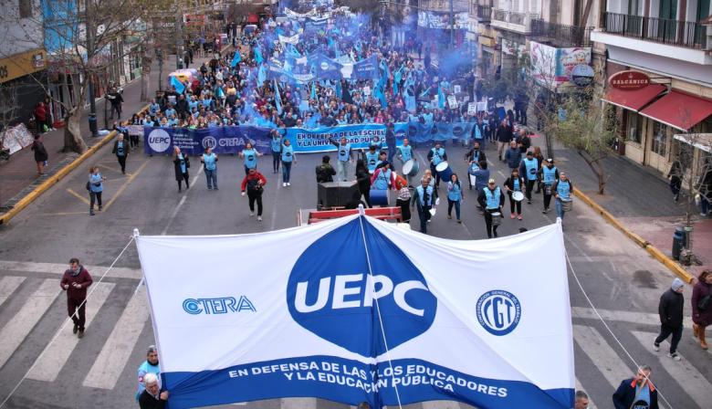 Semana de dos días en Córdoba: el cronograma escolar con el paro de UEPC