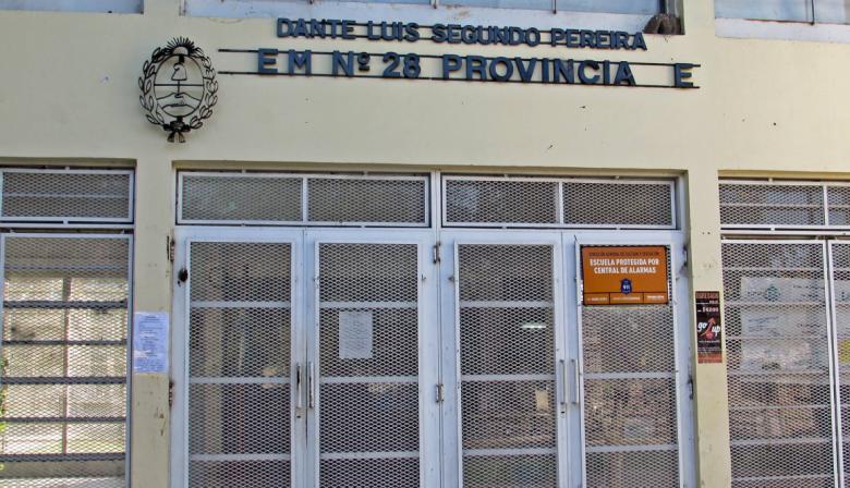 Amenaza de tiroteo en una escuela de La Plata: máxima alerta en Villa Elisa
