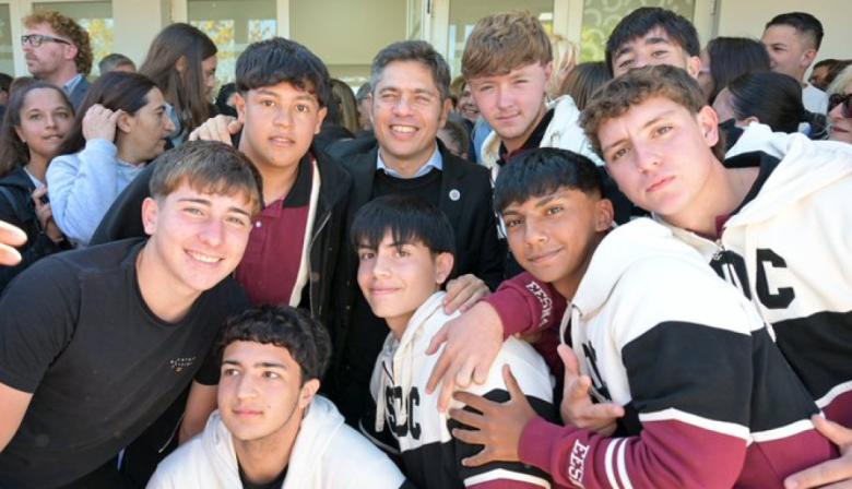Kicillof viaja a Madrid y Barcelona con una jugada que mira la Casa Rosada