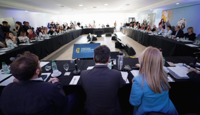 Qué gana y qué pierde el peronismo si sigue la tensión en Buenos Aires