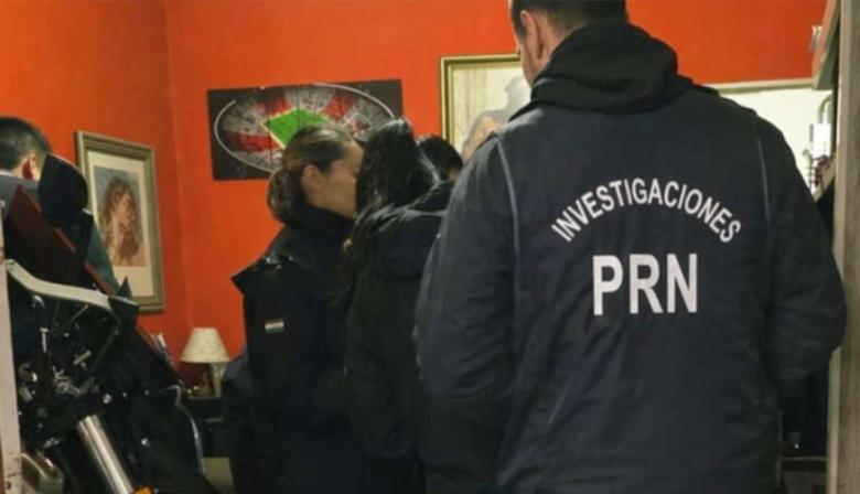 Villa Regina: investigan a un alumno de quinto año por llevar un arma al colegio